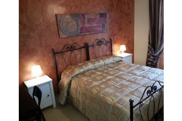 Italia Privát Bari, Exteriorul